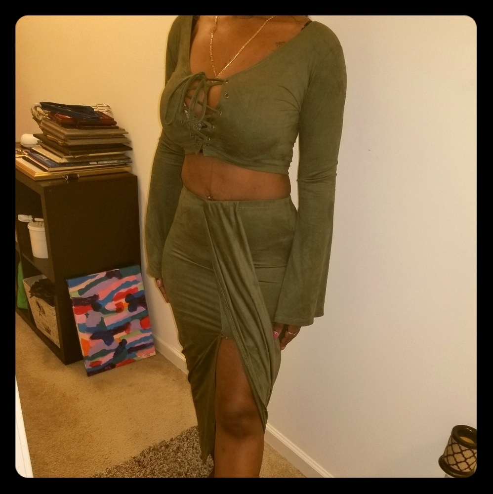 2  Piece- Army green Crop Top and long skirt